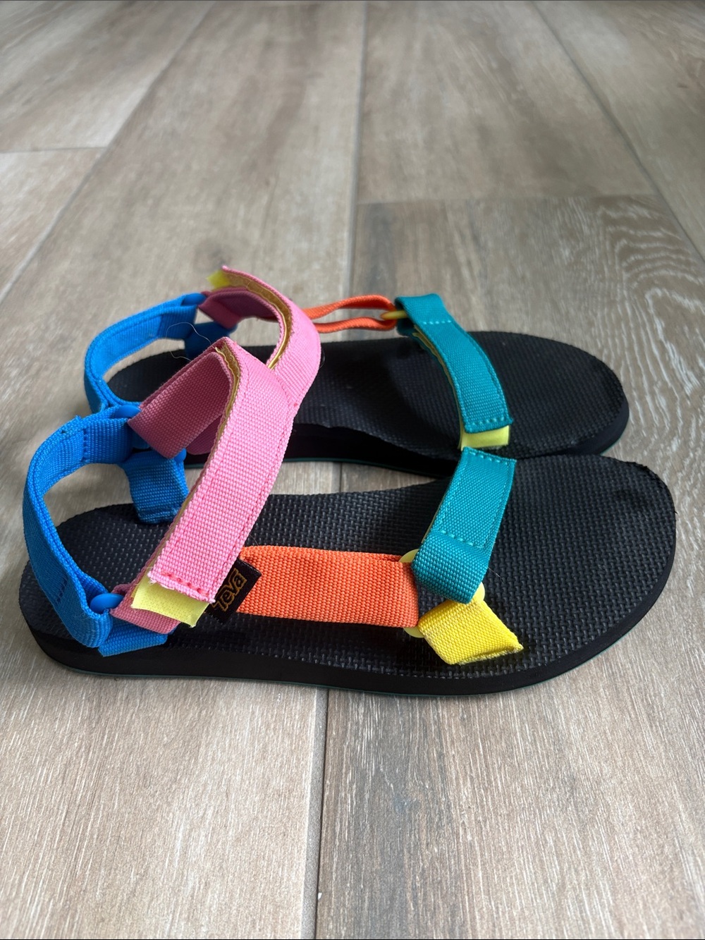 Teva Women's Original Universal Sandals in 90s Multi Colorblock Size 8